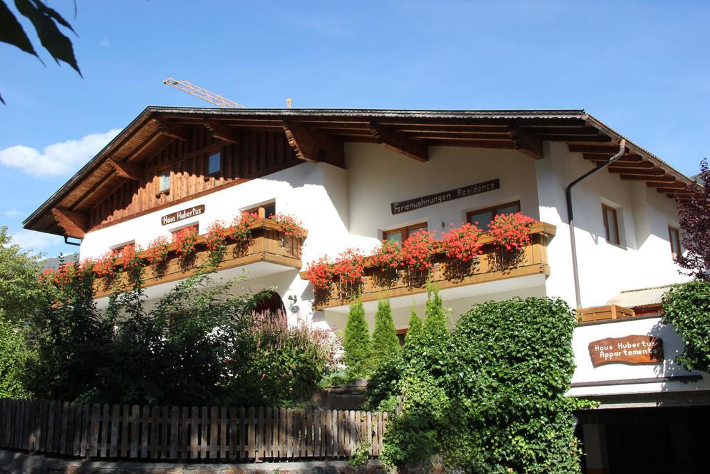 Aparthotel Garni Haus Hubertus Malles Venosta Extérieur photo