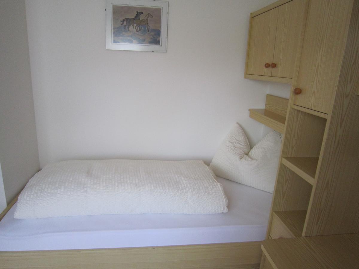 Aparthotel Garni Haus Hubertus Malles Venosta Extérieur photo