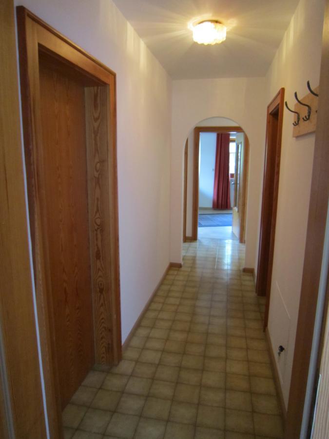Aparthotel Garni Haus Hubertus Malles Venosta Extérieur photo